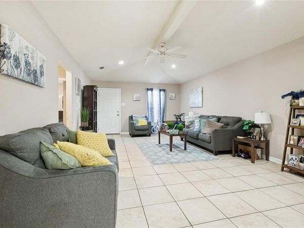 1528 VIRGINIA MARIE Street, New Orleans, LA 70122