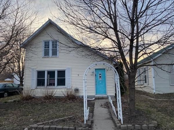 321 S Main Street, Lake Crystal, MN 56055