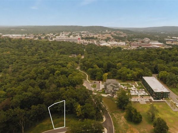 2292 W Runners Ridge, Unit 2, Fayetteville, AR 72701