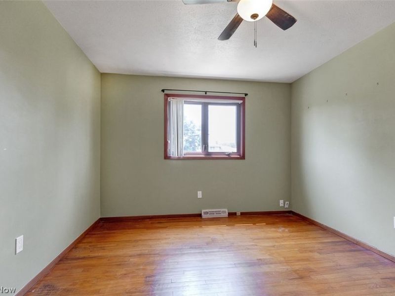 2211 Camelot Drive , Parma, OH 44134 Photo 16