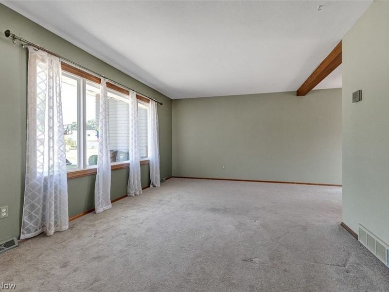 2211 Camelot Drive , Parma, OH 44134 Photo 3