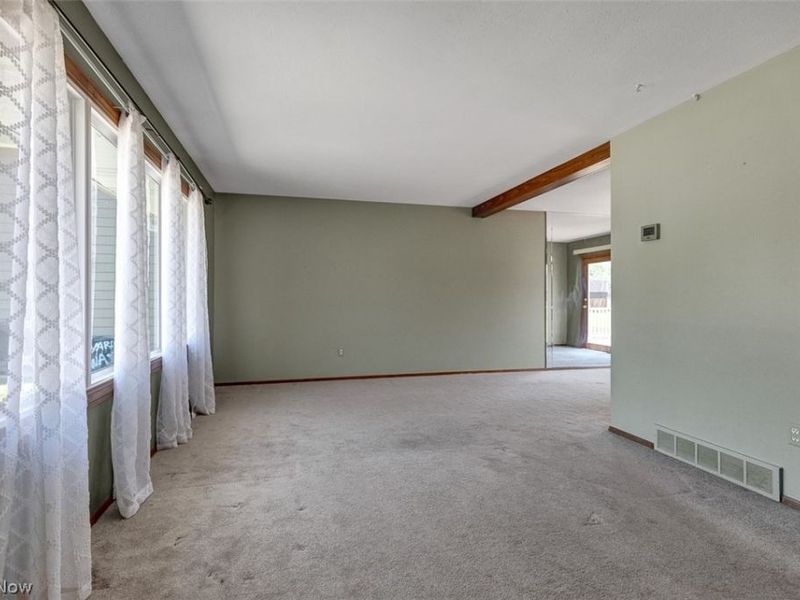 2211 Camelot Drive , Parma, OH 44134 Photo 4