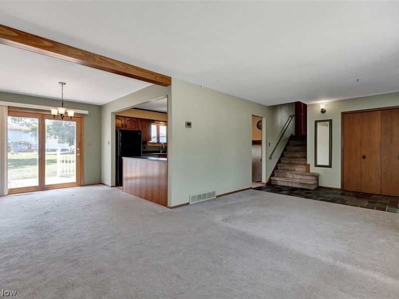 2211 Camelot Drive , Parma, OH 44134 Photo 5