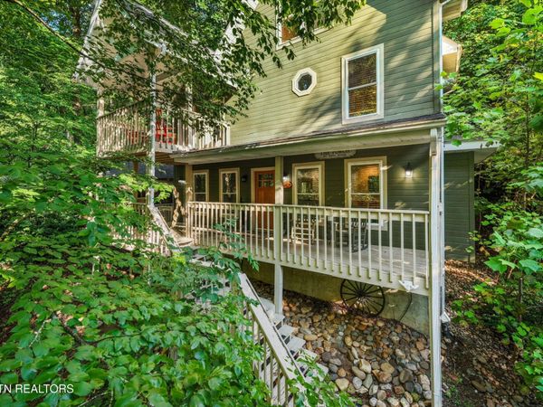 1110 Ski Mtn Rd , Gatlinburg, TN 37738