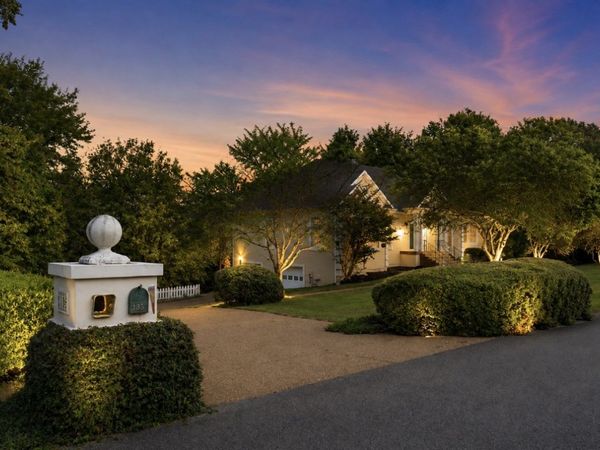 1108 Abbey Rd , Columbia, TN 38401