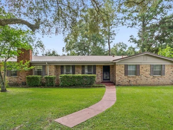 13285 Crest Drive, Grand Bay, AL 36541