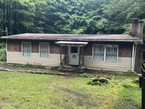 54 Tiffany Road, Hawley, PA 18428