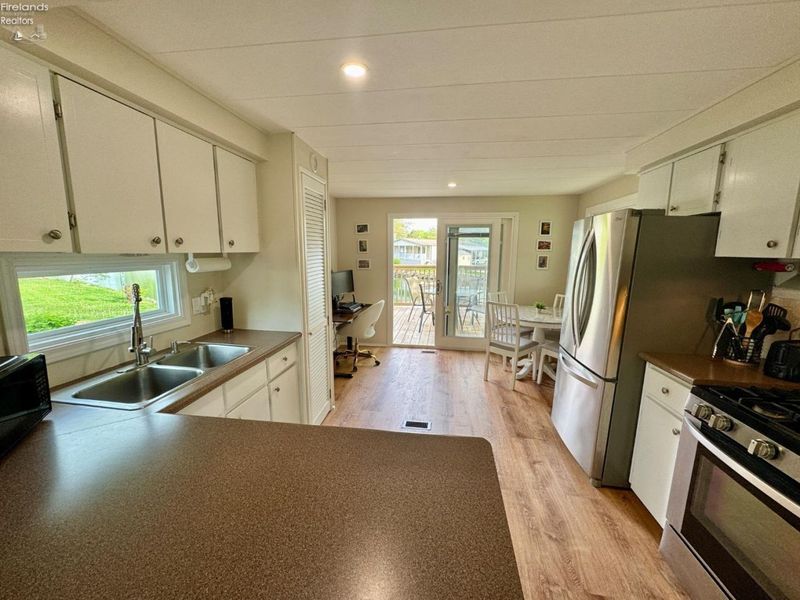 115 Driftwood Drive, Port Clinton, OH 43452 Photo 17