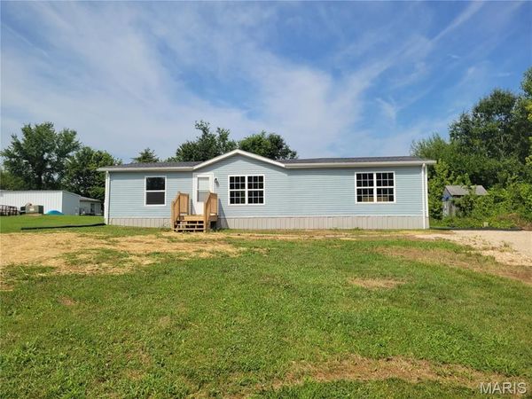 111 Madison Rene Avenue , Moscow Mills, MO 63362
