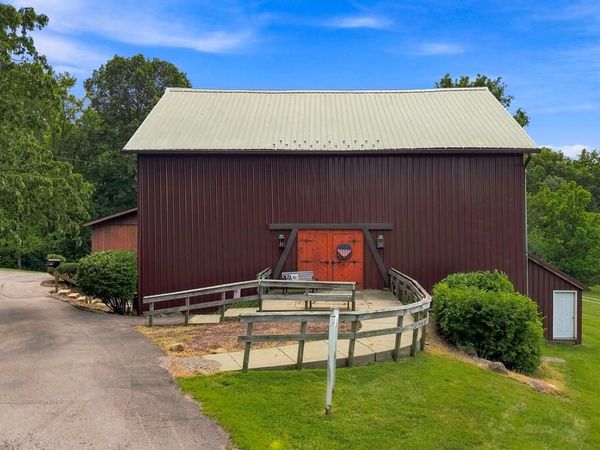 697 County Road 1302, Ashland, OH 44805