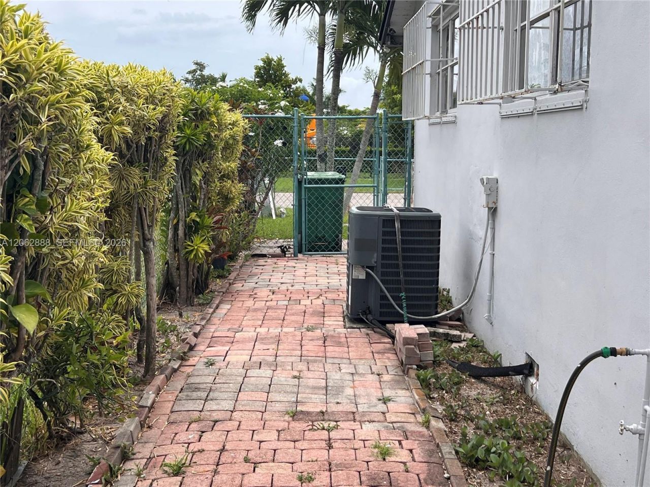 12510 W Golf Dr , Miami, FL 33167 Photo