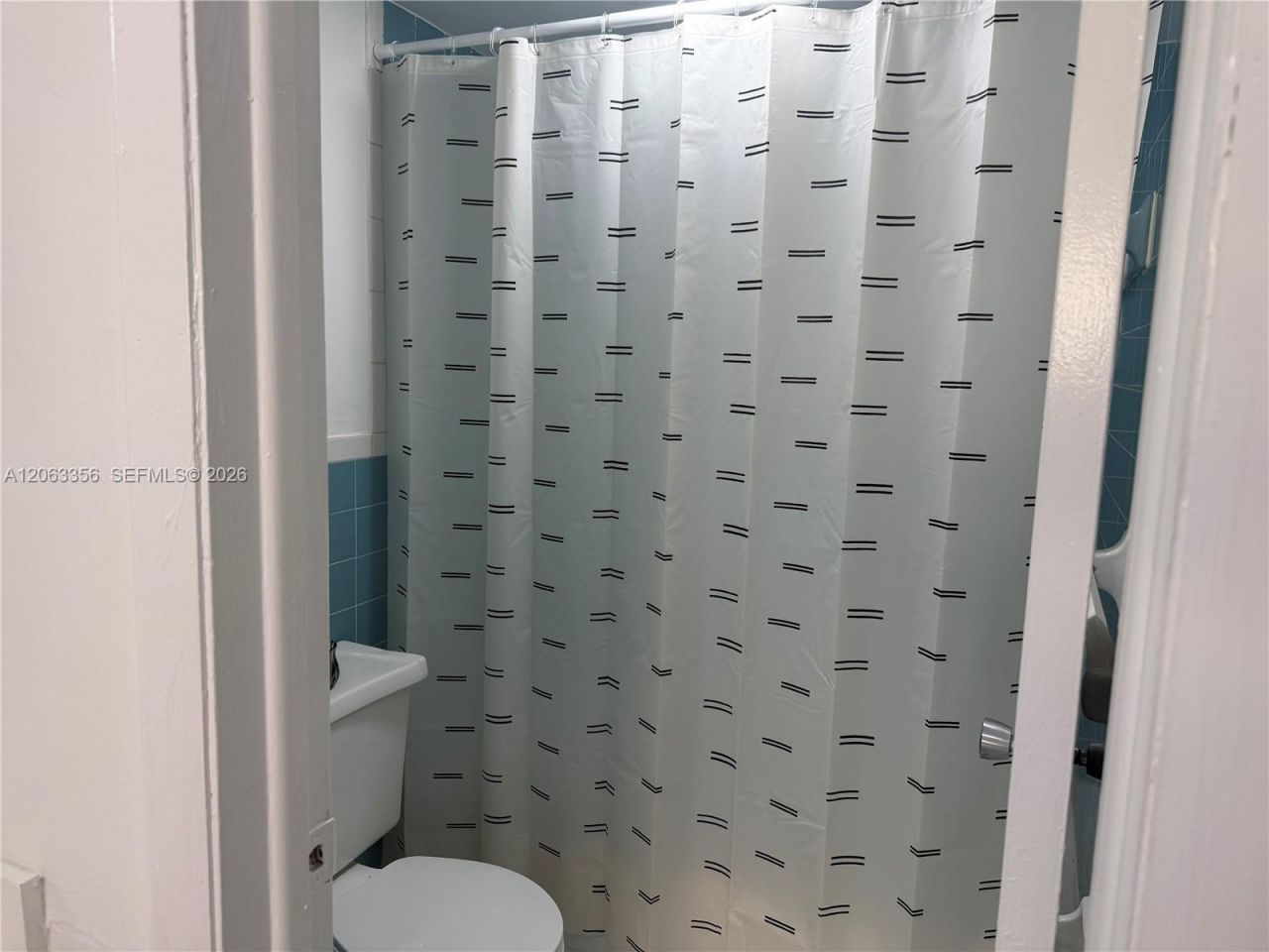 6980 NW 186th St , Unit 3-423A, Hialeah, FL 33015 Photo