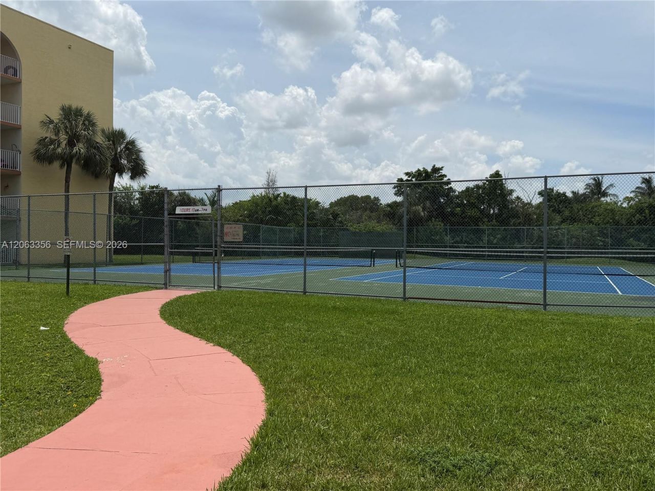 6980 NW 186th St , Unit 3-423A, Hialeah, FL 33015 Photo
