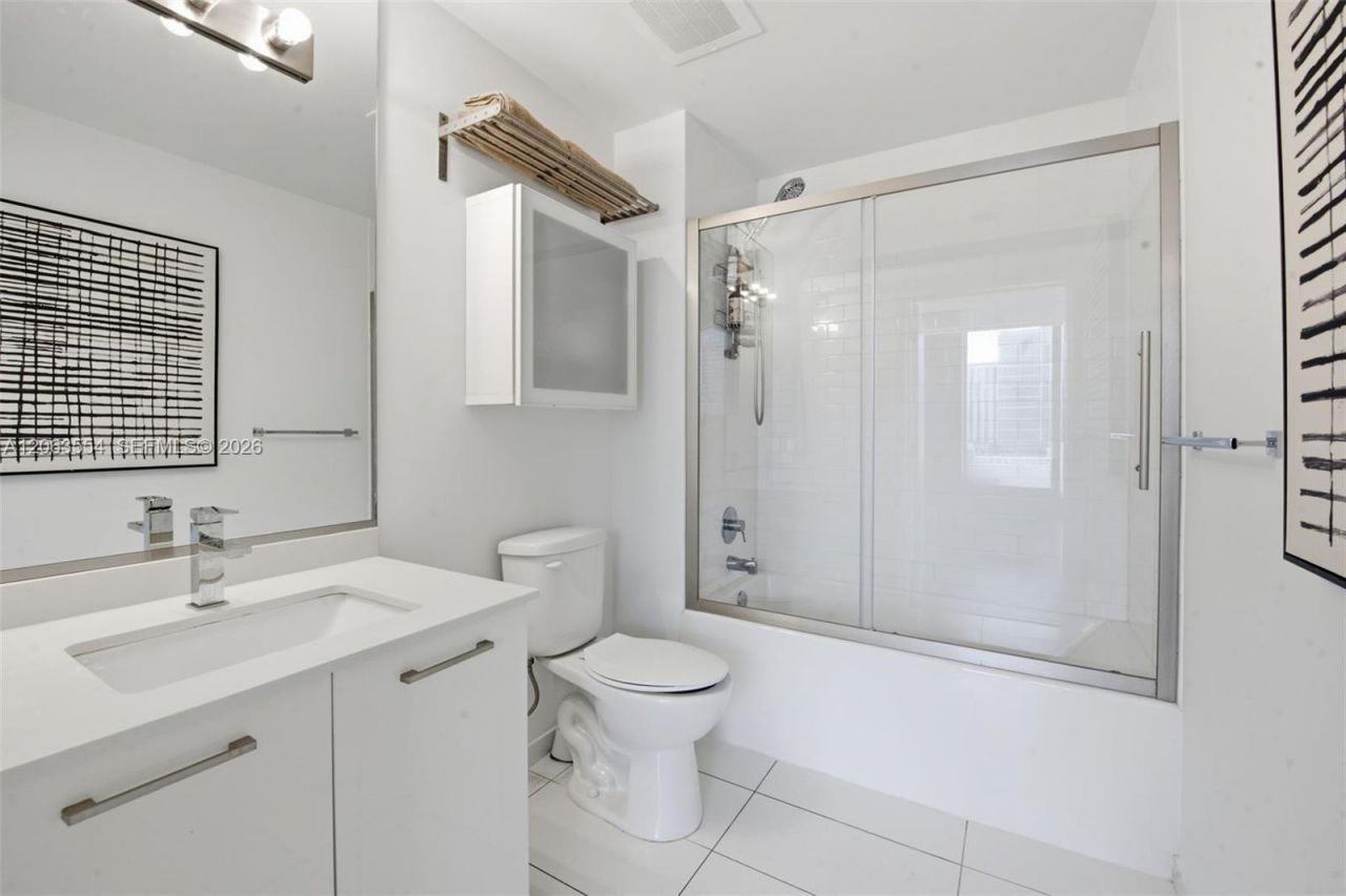 151 SE 1st St , Unit 1910, Miami, FL 33131 Photo