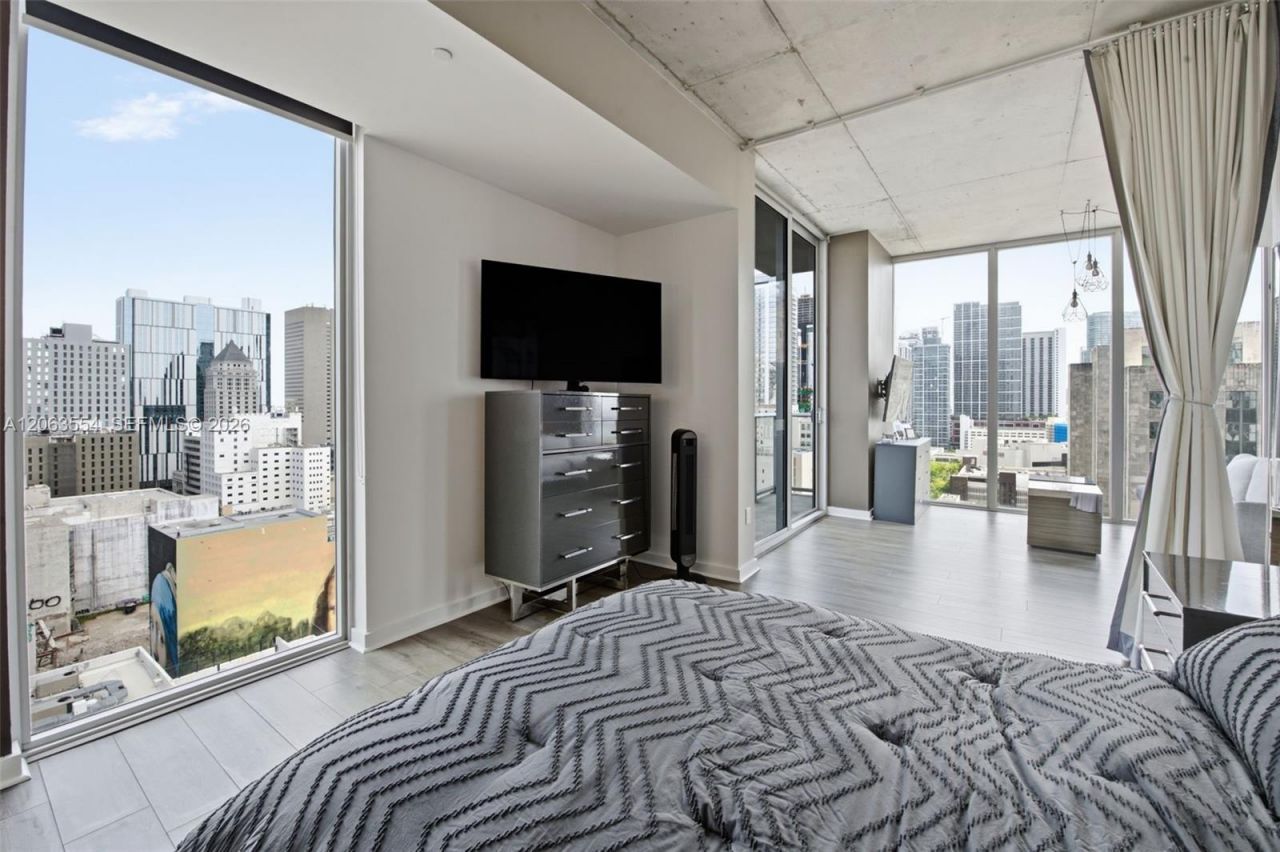 151 SE 1st St , Unit 1910, Miami, FL 33131 Photo