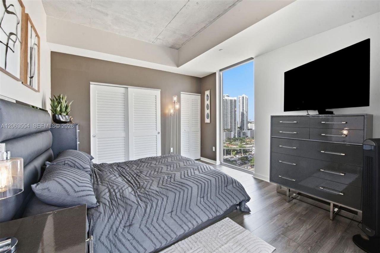 151 SE 1st St , Unit 1910, Miami, FL 33131 Photo