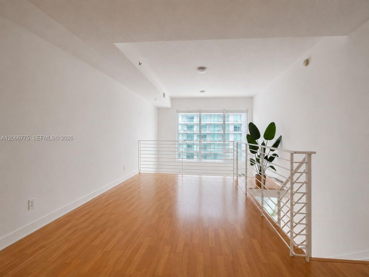 60 SW 13 St , Unit 2220, Miami, FL 33130 Photo