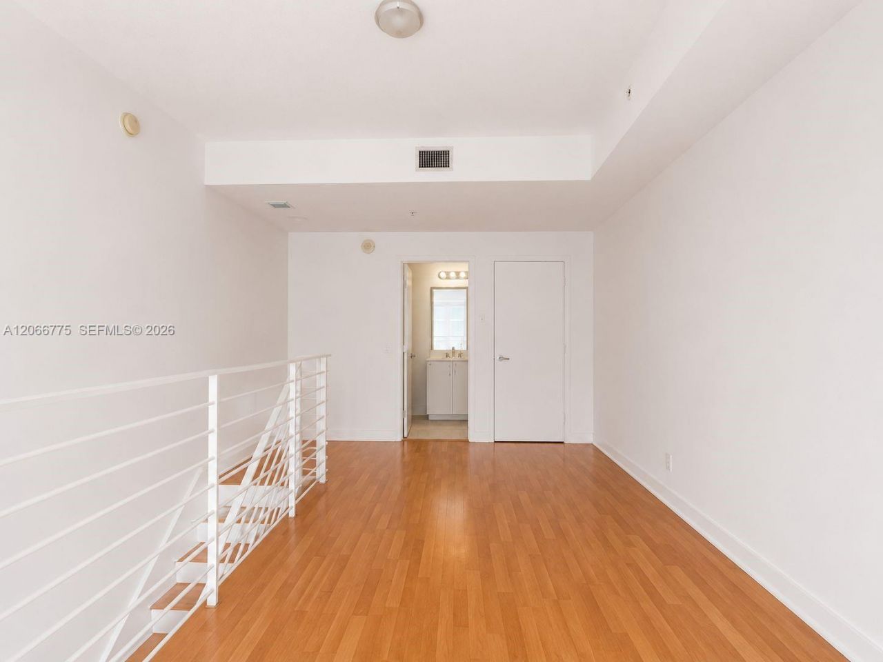 60 SW 13 St , Unit 2220, Miami, FL 33130 Photo