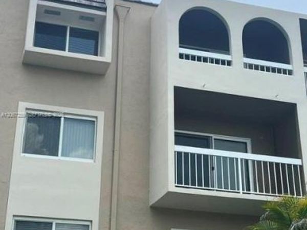 7830 Camino Real , Unit 308, Miami, FL 33143