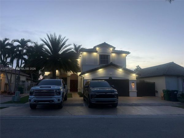 892 NW 131st Ave, Miami, FL 33182