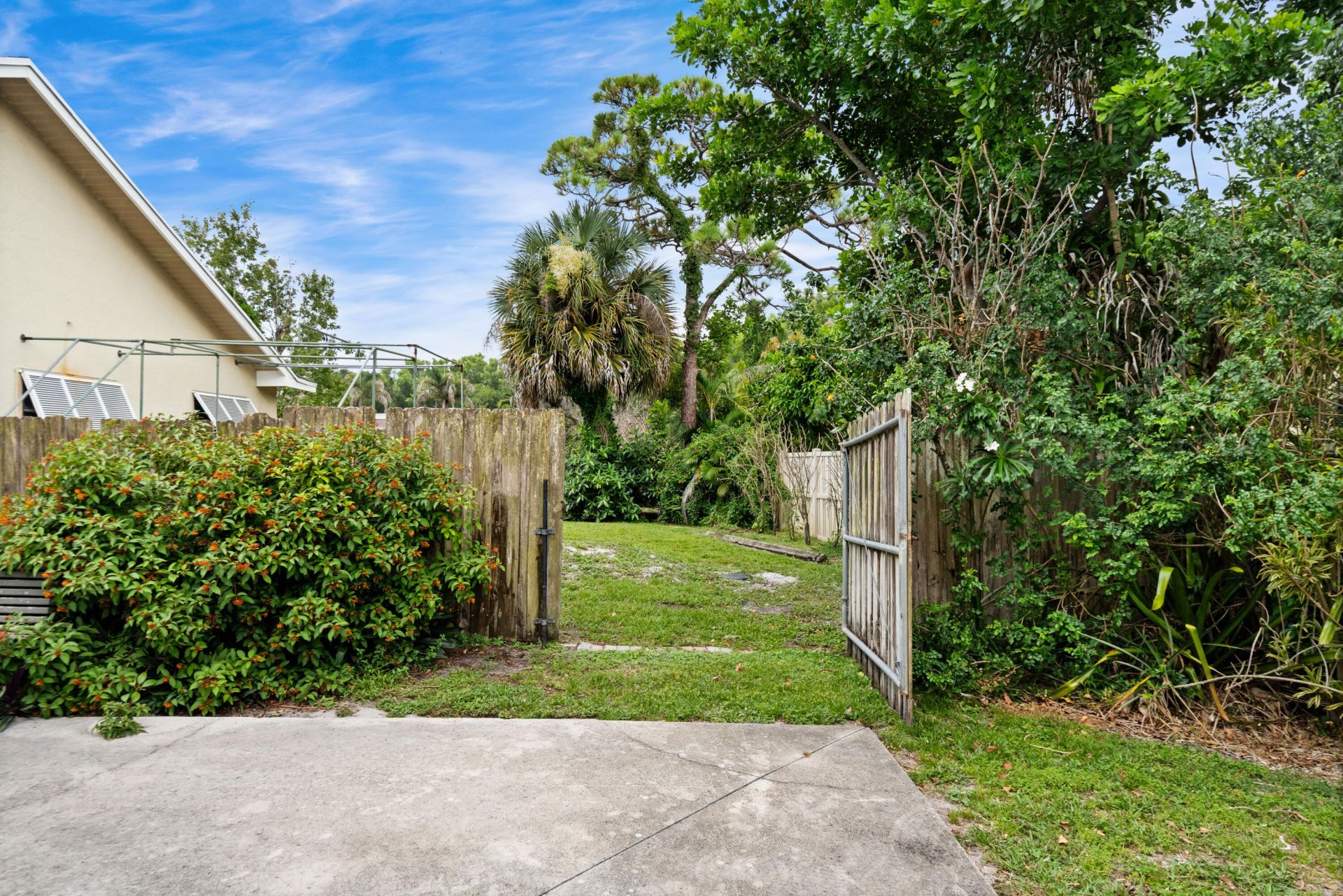 202 NE Flax Terrace, Jensen Beach, FL 34957 Photo