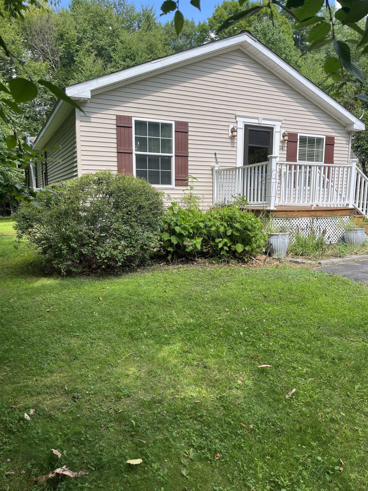 34 Ivy Lane, Farmington, NH 03835 Main Photo
