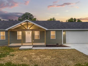 87 Promenade Avenue, Stanton, KY 40380