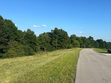30 Landings Court, Willisburg, KY 40078