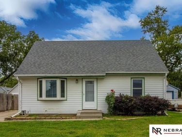 2615 S 55 Street, Lincoln, NE 68506