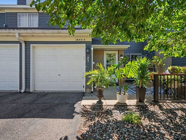 1845 Donegal Drive, Unit 5, Woodbury, MN 55125