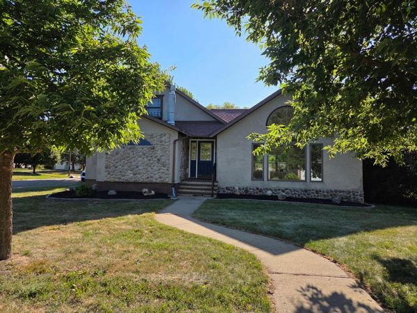 610 6th Street SW, Forman, ND 58032