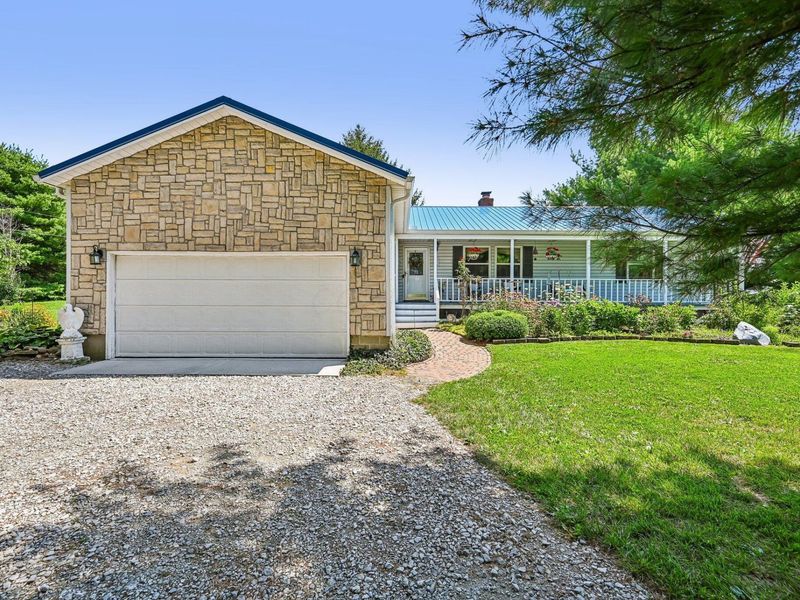 8089 York Road SW, Pataskala, OH 43062 Photo 1