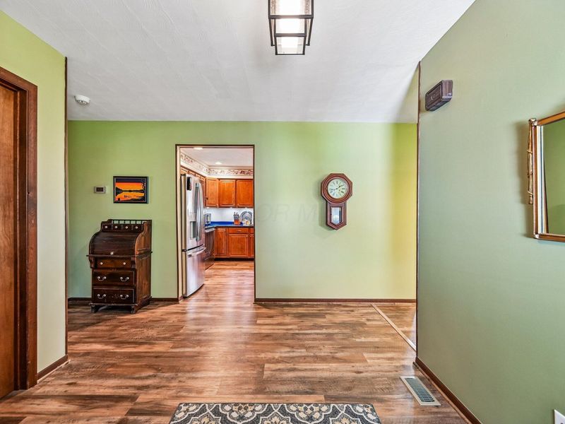8089 York Road SW, Pataskala, OH 43062 Photo 5