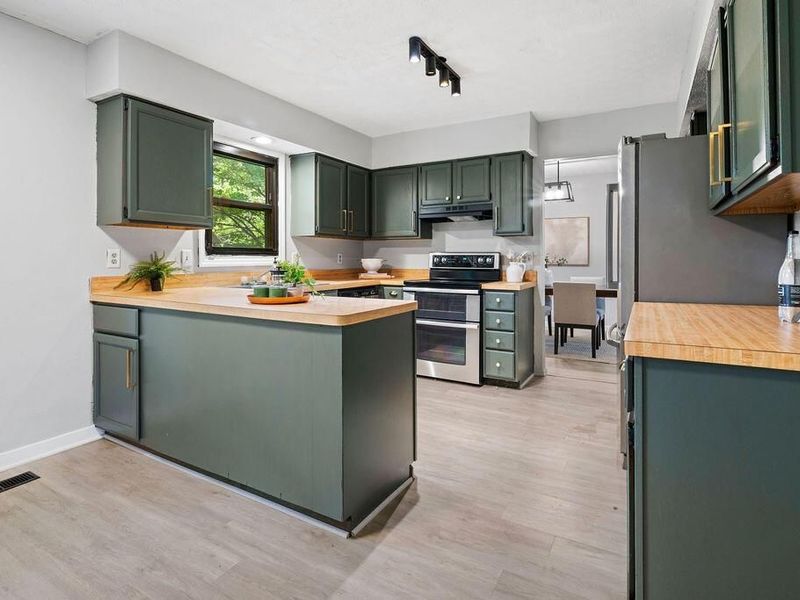 445 Hawthorne Place, Reynoldsburg, OH 43068 Photo 8