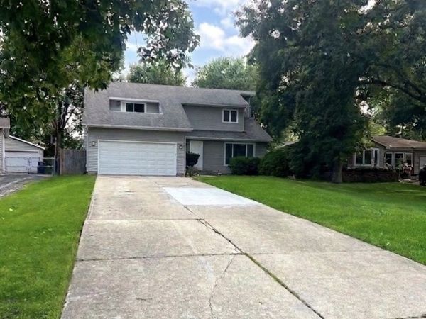 33202 N Woodland Terrace , Grayslake, IL 60030