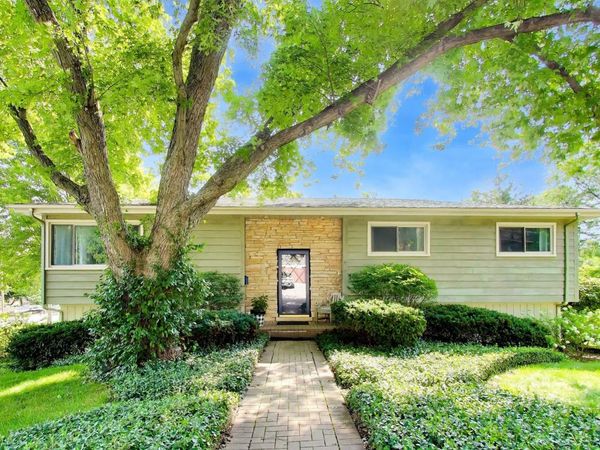 115 Kainer Avenue , Barrington, IL 60010