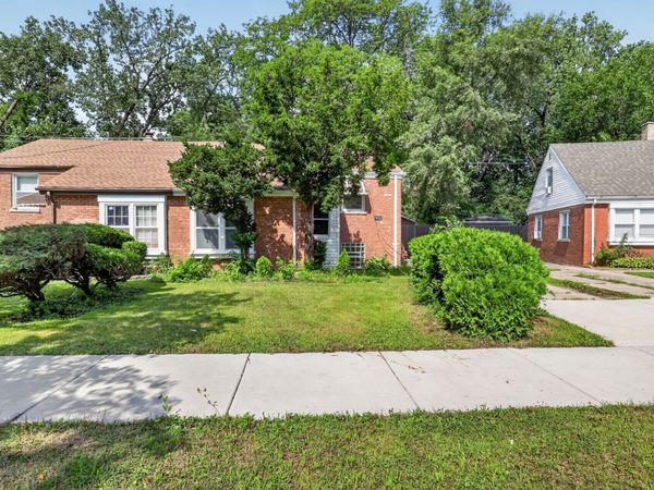 9722 S Merrion Avenue , Chicago, IL 60617