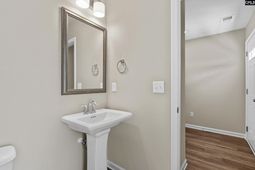 37 Harmon Road photo 4