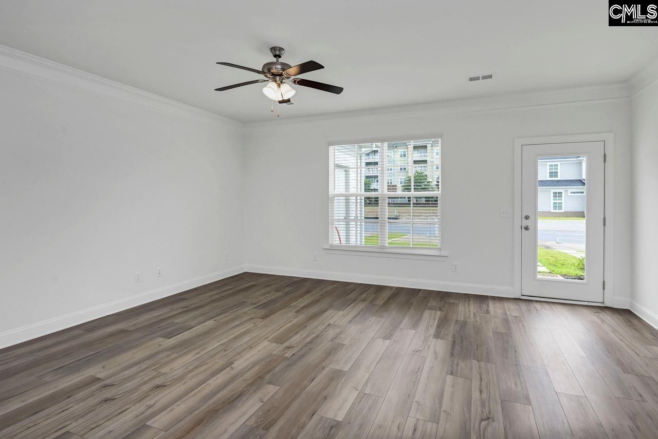 513 Adelaide Court  Photo 10