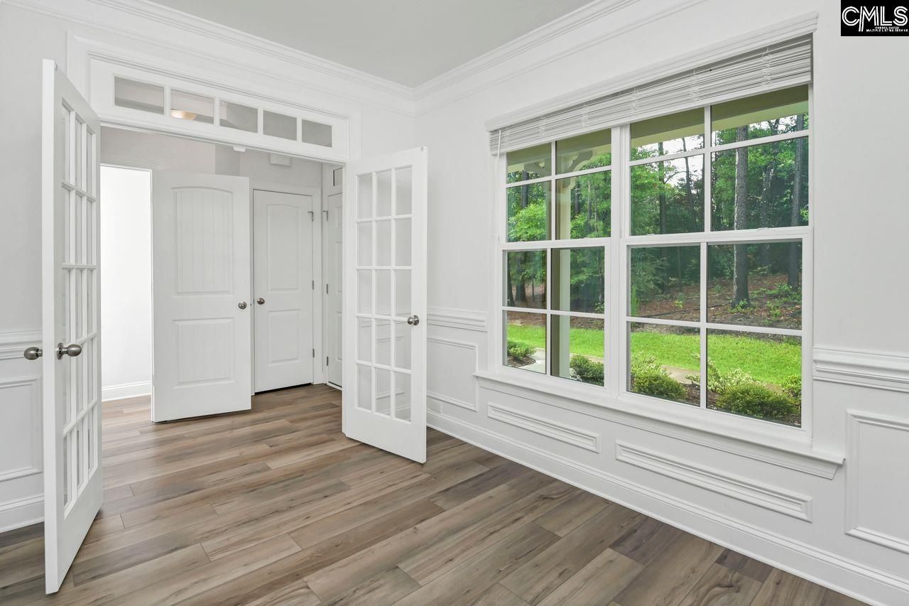 513 Adelaide Court  Photo 4