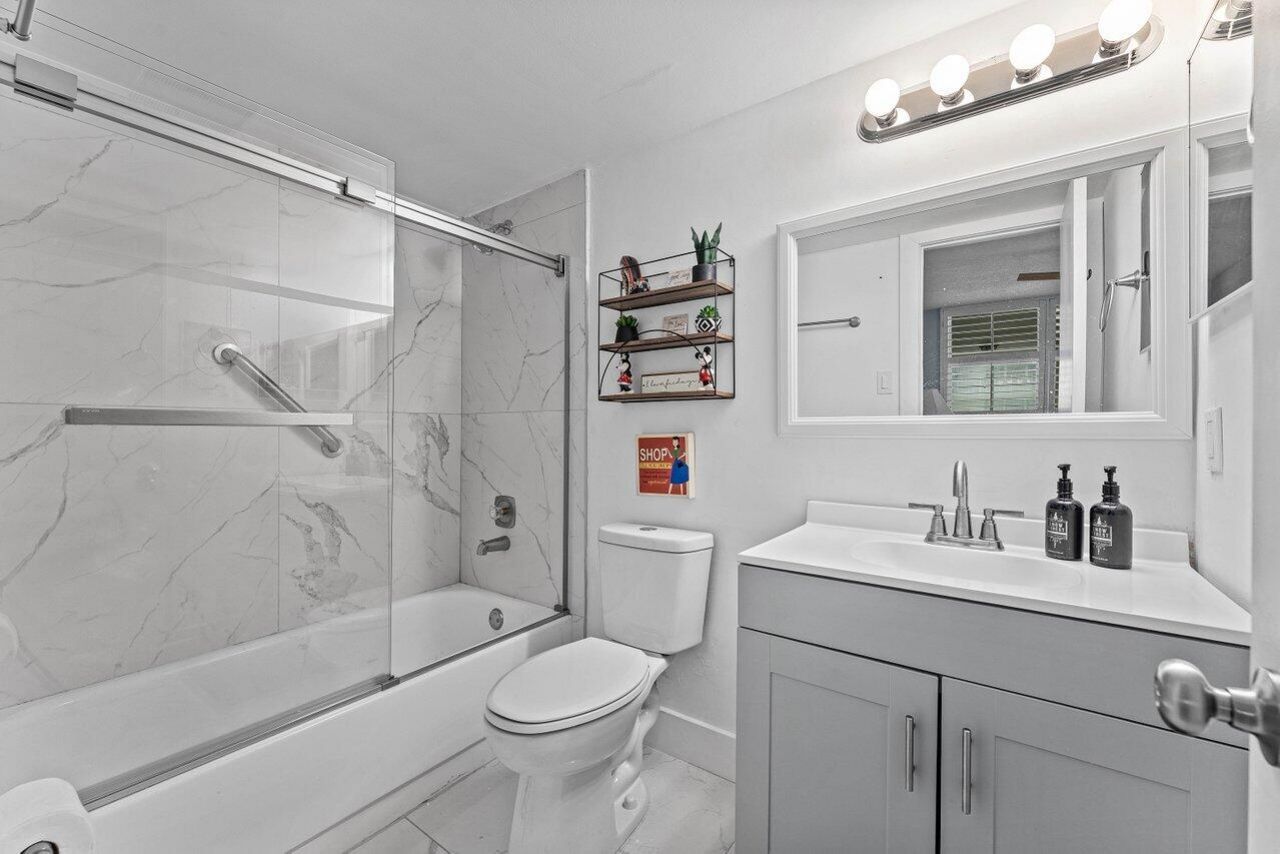 910 Dogwood Drive, Unit 444, Delray Beach, FL 33483 Photo
