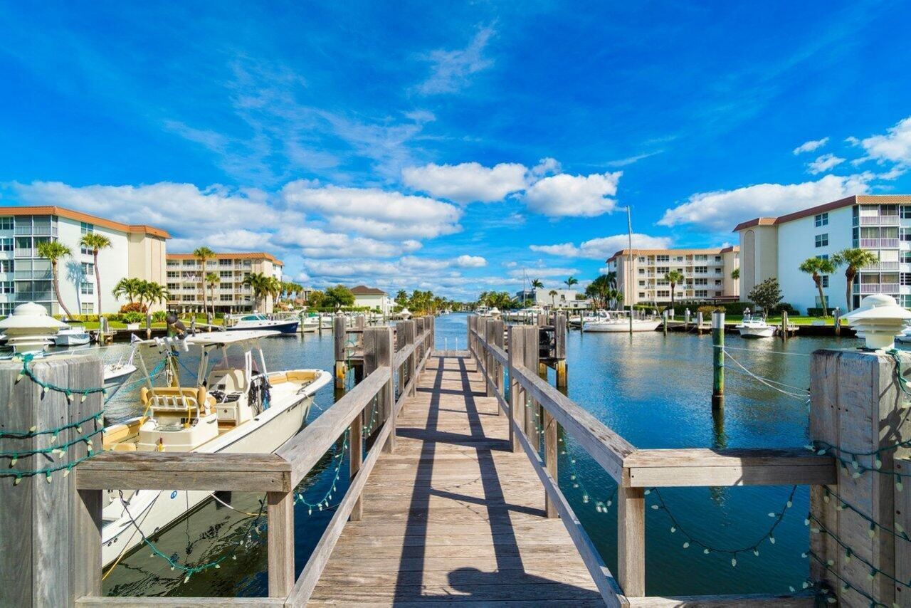 910 Dogwood Drive, Unit 444, Delray Beach, FL 33483 Photo