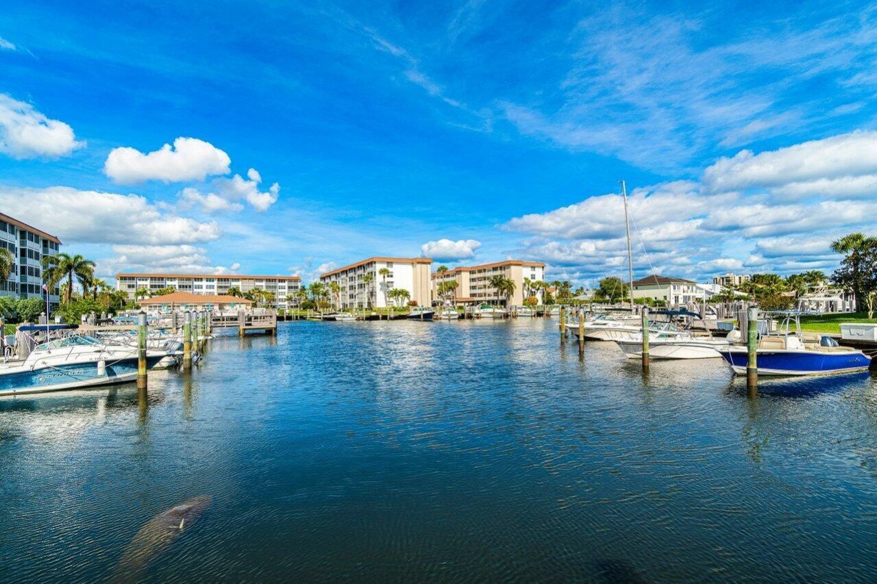 910 Dogwood Drive, Unit 444, Delray Beach, FL 33483 Photo