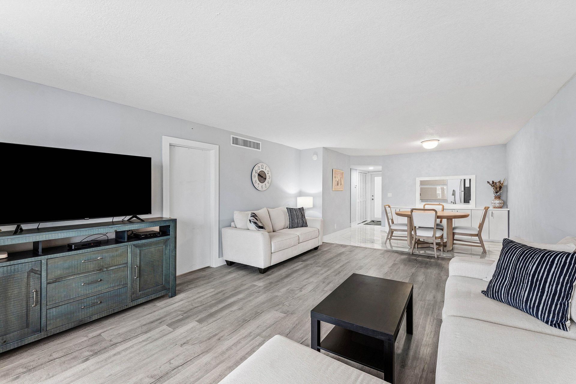 910 Dogwood Drive, Unit 444, Delray Beach, FL 33483 Photo