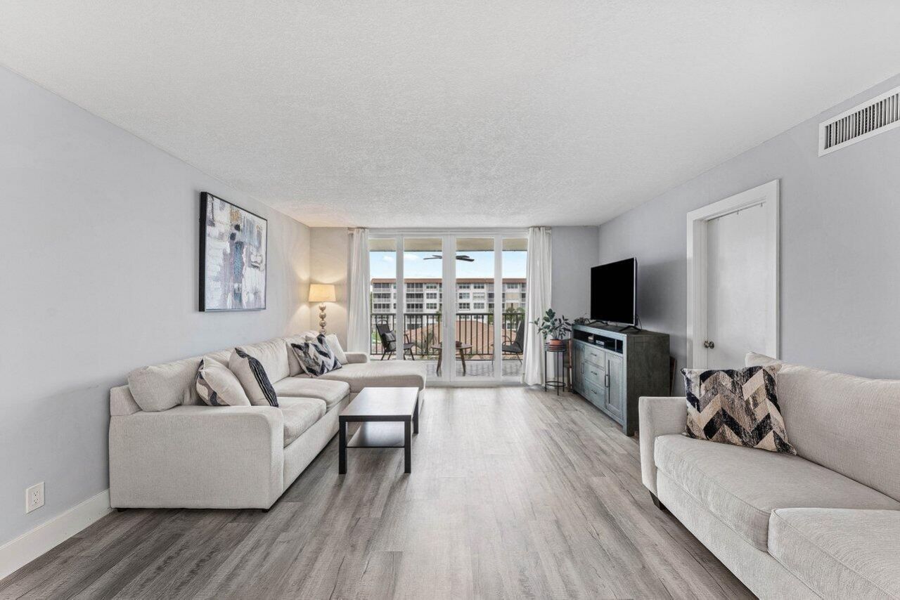 910 Dogwood Drive, Unit 444, Delray Beach, FL 33483 Photo
