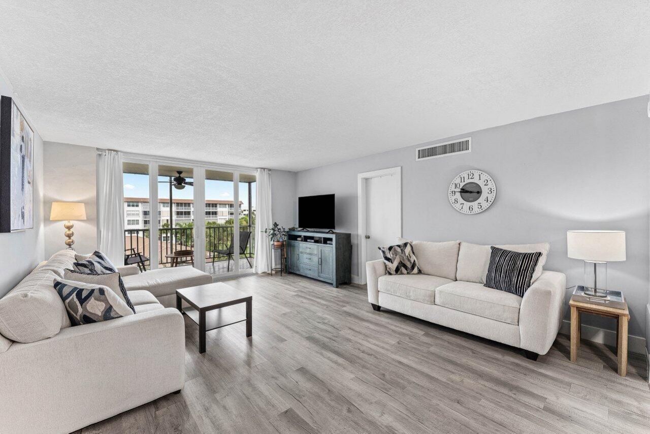 910 Dogwood Drive, Unit 444, Delray Beach, FL 33483 Photo