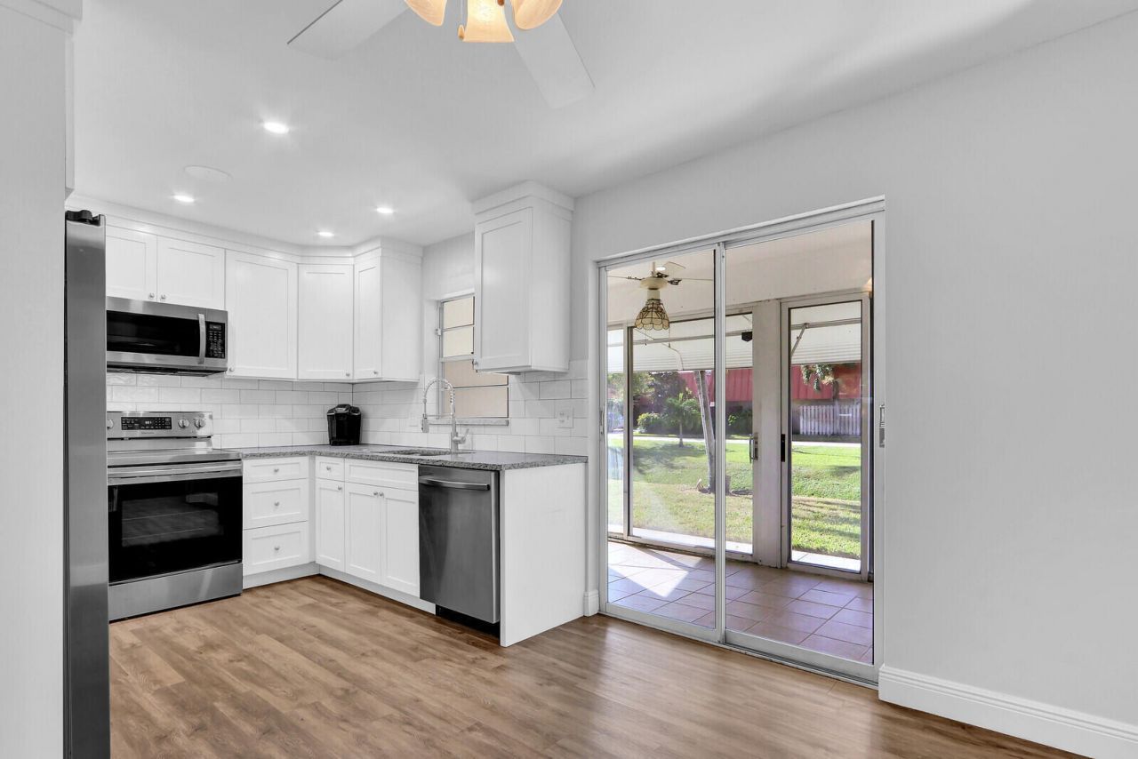 3210 Meridian Way S, Unit 11, Palm Beach Gardens, FL 33410 Photo