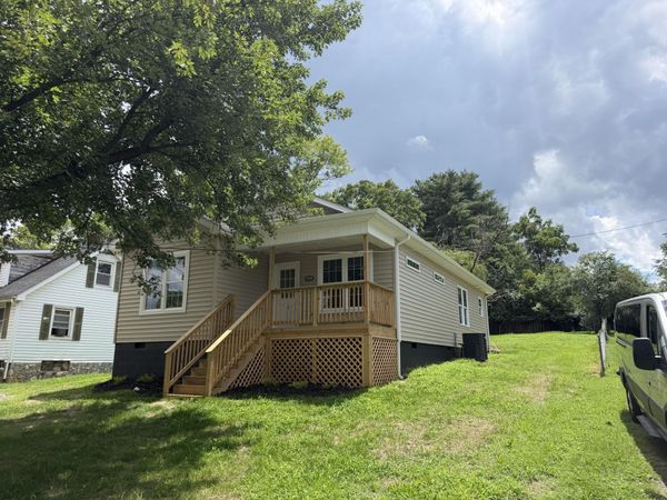 3432 Signal Hill AVE NW, Roanoke, VA 24017