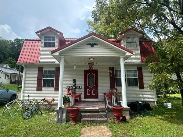 1905 Dixon Street , Ashland, KY 41101