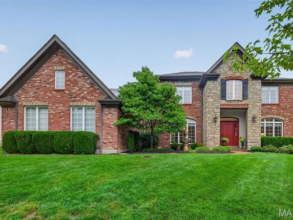 2726 Wynncrest Manor Drive, Wildwood, MO 63005
